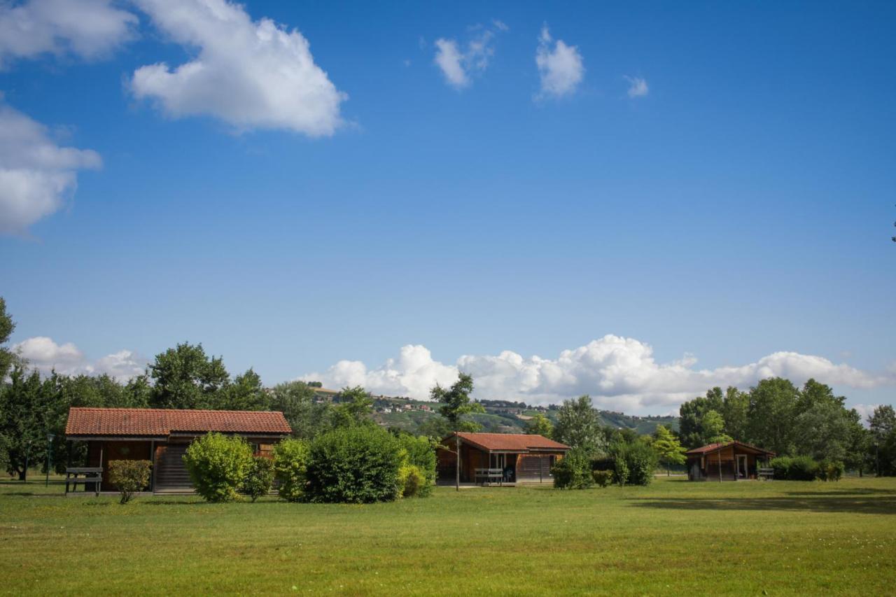 Les Chalets De Condrieu Exterior photo